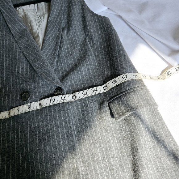 Zara S sleeveless blazer vest, grey with white stripes - Picture 9 of 10